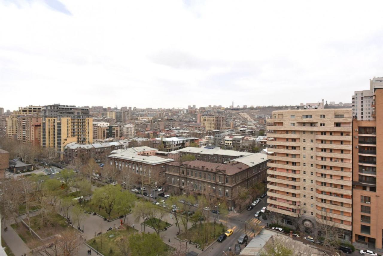 Rent Inn Yerevan On Buzand Street Exterior photo