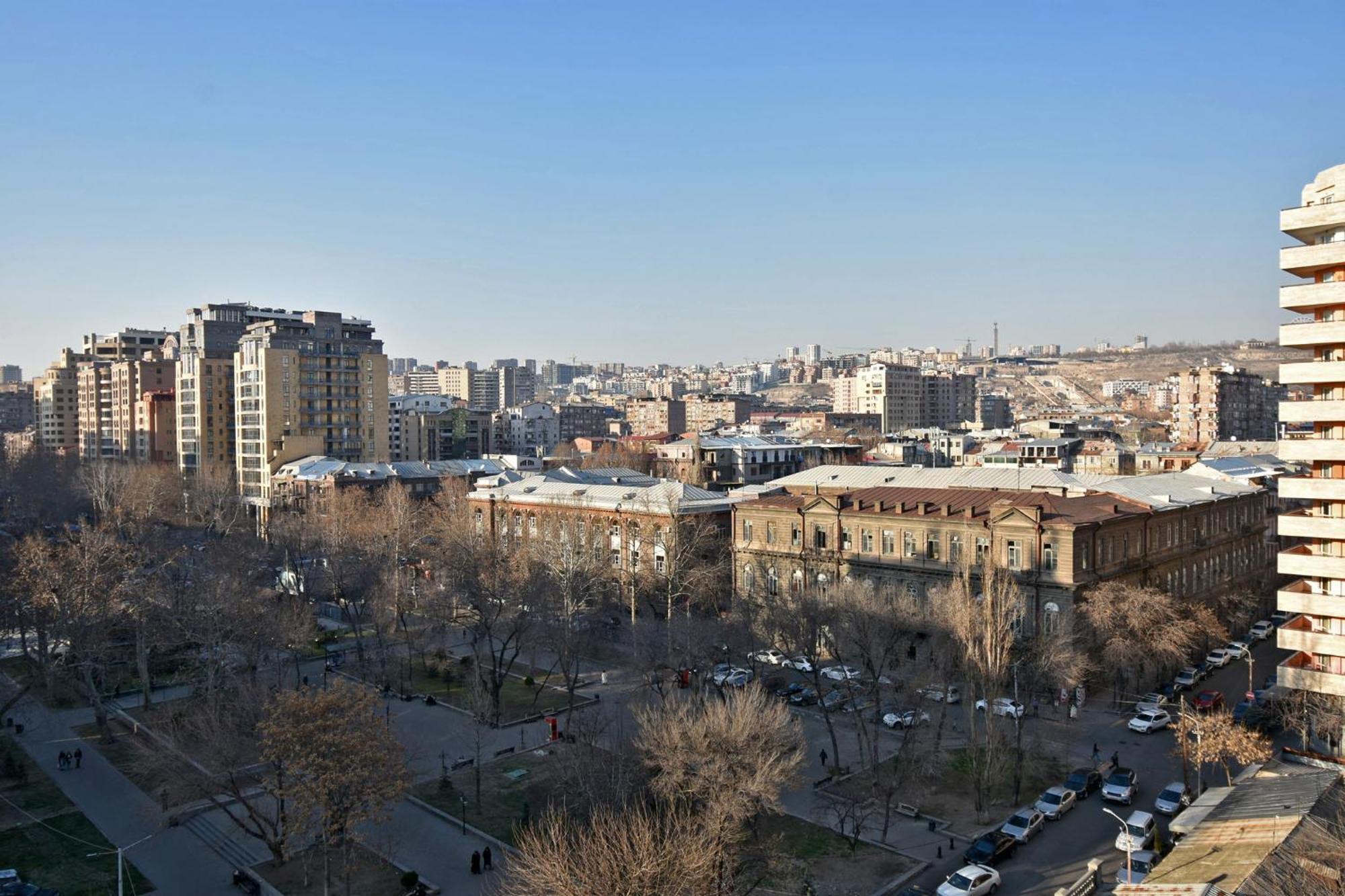 Rent Inn Yerevan On Buzand Street Exterior photo