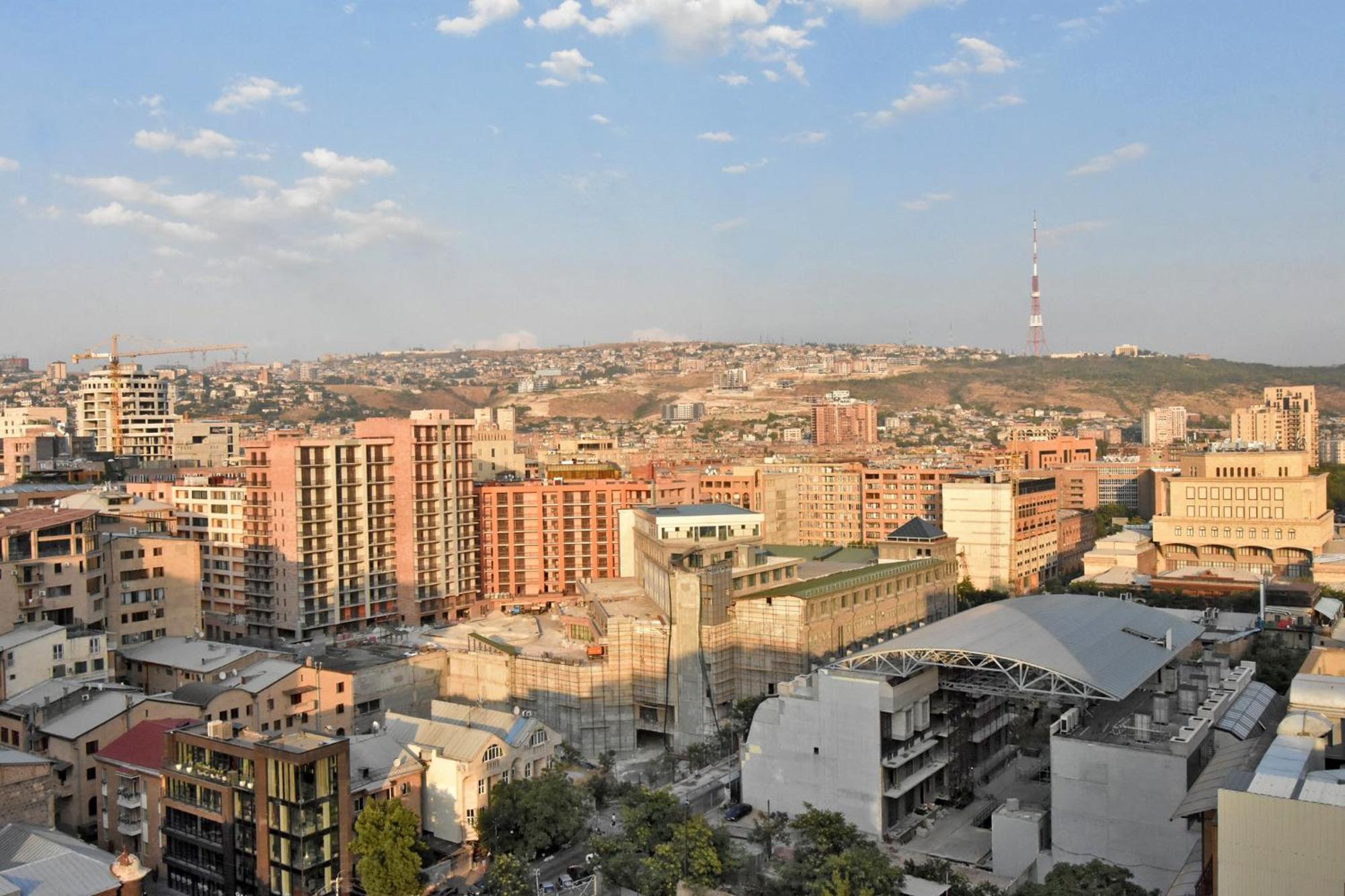 Rent Inn Yerevan On Buzand Street Exterior photo